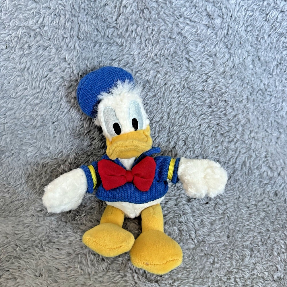 Walt Disney World Donald Duck Plush 9" Stuffed Animal Classic Toy Sailor Ourtfit